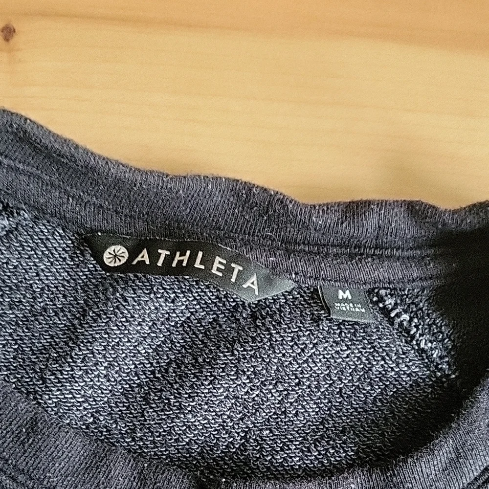 Athleta Athleisure Crewneck Sweatshirt Black Womens Medium - Picture 2 of 5